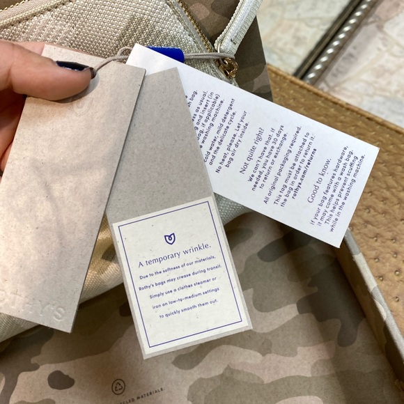 NWT Rothys vanity set - Picture 4 of 5